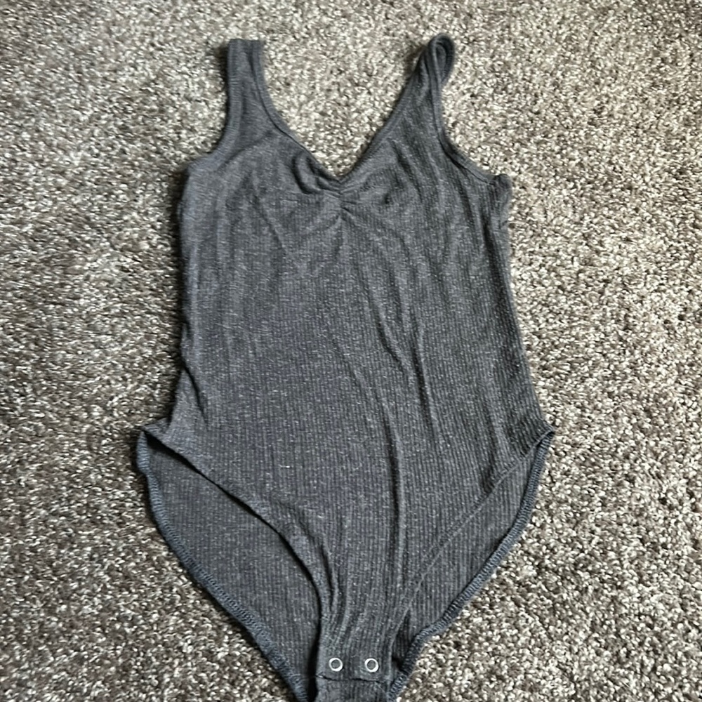 American Eagle Soft & Sexy grey bodysuit